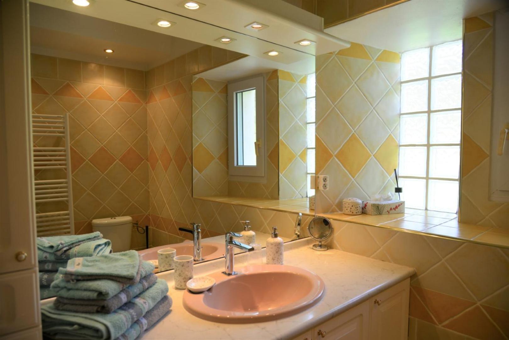 Bed and Breakfast Au Grand Bonheur Besseges Екстер'єр фото